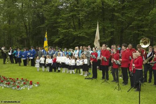 2014-Malestustseremoonia-Raadi-kalmistul-003