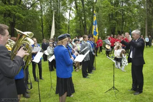 2014-Malestustseremoonia-Raadi-kalmistul-041