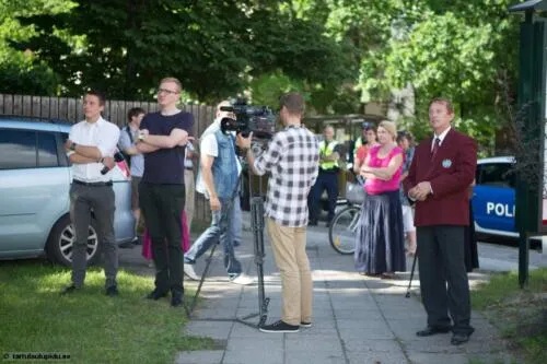 Tartu-laulupidu-2014-tule-suutamine-024
