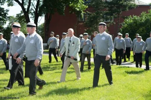 Tartu-laulupidu-2014-tule-suutamine-031