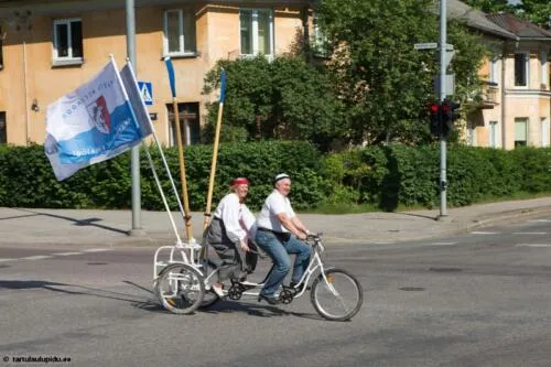 Tartu-laulupidu-2014-tule-suutamine-032