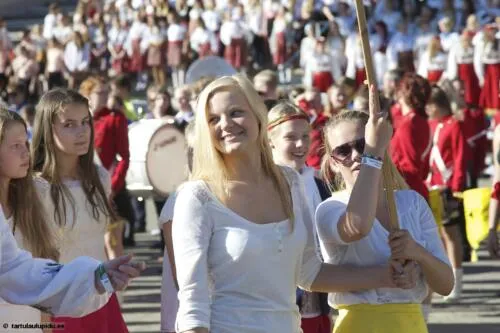 Tartu-laulupidu-2014-rongkaik-300