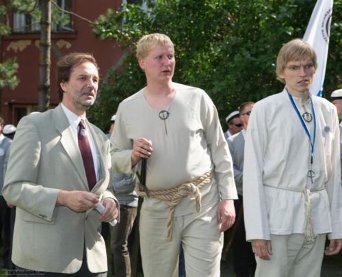 Tartu-laulupidu-2014-tule-suutamine-003